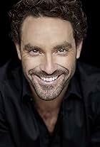 Foto de Guillaume Lemay-Thivierge pareja de Mariloup Wolfe